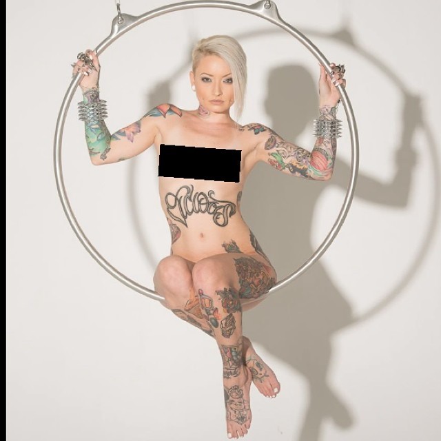 vanyvicious:  New pics from this set - coming soon … @kaosphotography 👈