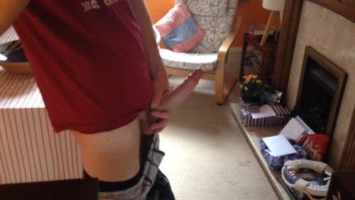 billgreesh:  I need a hot guy on their knees!  yes please