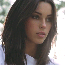 she-goes-to-eleven:  remarkablybeautifulgirls: Denise what a babe