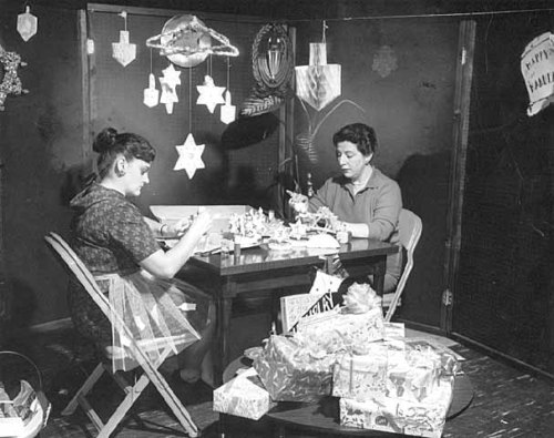 blondebrainpower:Two women making Chanukah decorations at Temple of Aaron in St. Paul, MN 1960.