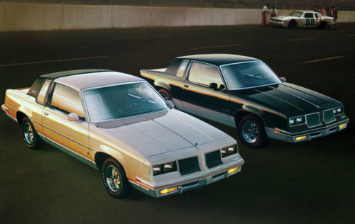 coloursteelsexappeal:1986 Oldsmobile Cutlass Salon &amp; 442