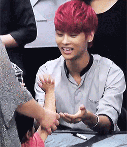 richboychen-deactivated20130930:  Hakyeon's cute little fan ( ´ ▽ ` )ﾉ*:・ﾟ✧