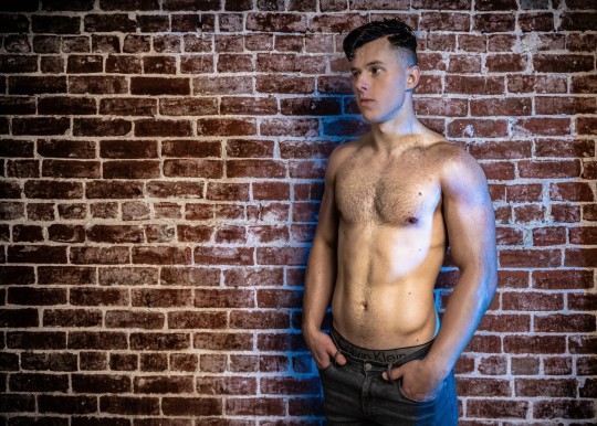 shirtlessmoviestv:Nolan Gould 