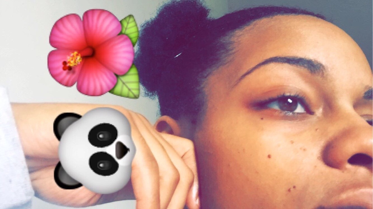 nayaac:  🌺&quot;she changed her hair again, ooo Dennis Rodman.“ 🌸  Happy