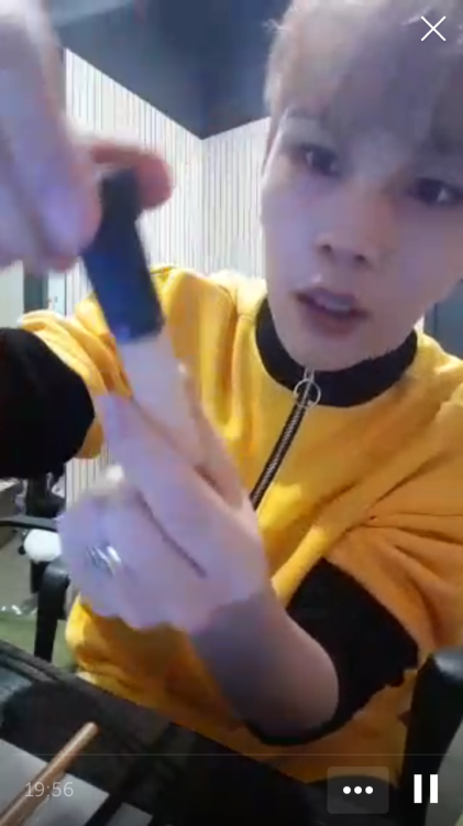koreabooty: Kim hansol is a gift to this fucking earth. Like when will your bias ever do a make up 