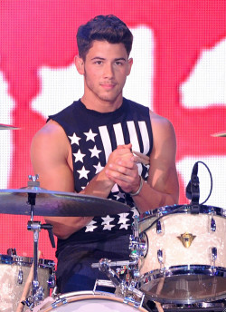 watch-that-dude:  Nick Jonas