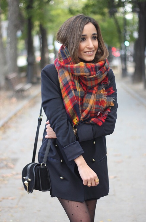 www.besugarandspice.com/2014/11/tartan-scarf.html