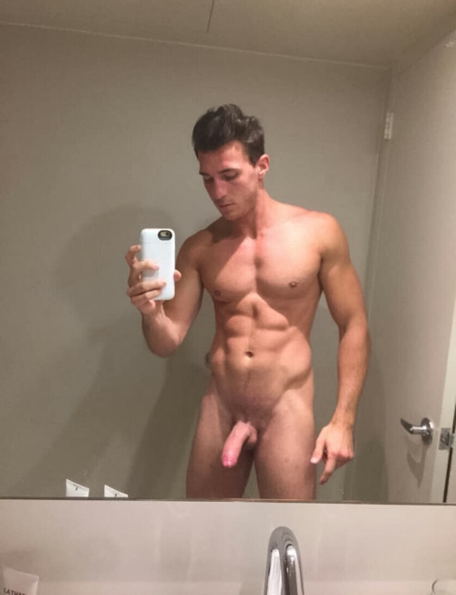mystraightfriend:  Mystraightfriend.tumblr.com