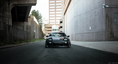 huy157:  Just for my tumblr. I’ll post a few shots of my shoot with Tyler’s Rb30. 