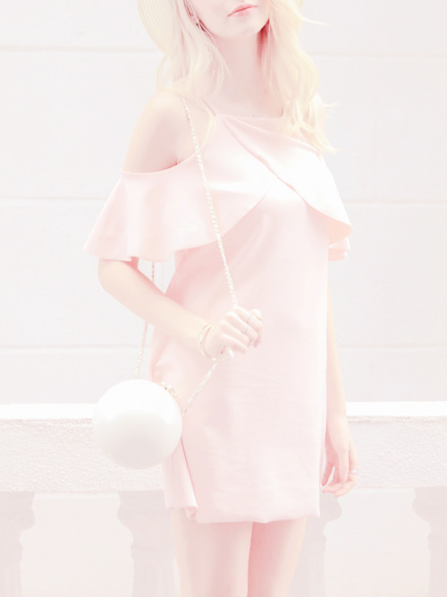 pancak3u:pink dress↳please click the links and like/reblog if you can ♥