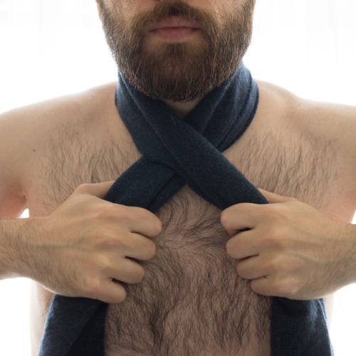 cunfusion: shybeardedguy: Just some random closeups with my scarf ur hot Well, the scarf is wool