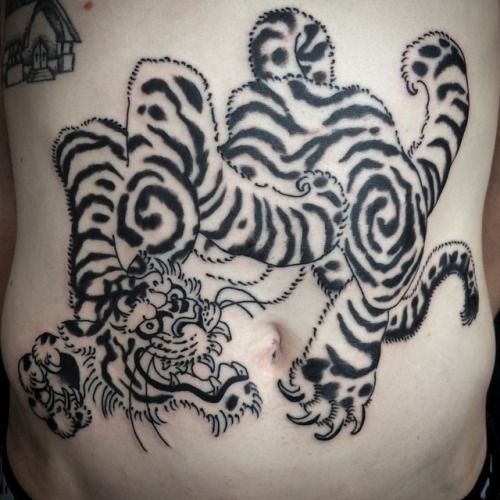 Today was a good day @tatouageelectricave   #tattoo #montreal #montrealtattoo #montrealcity #tigerta