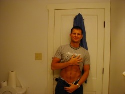 nightsailjlc:  Flashback to my college days at Penn State. 2003 was a long time ago! #me @amateurjackers @gayjerkworld @gaymanpornblog @hornytwinkcock