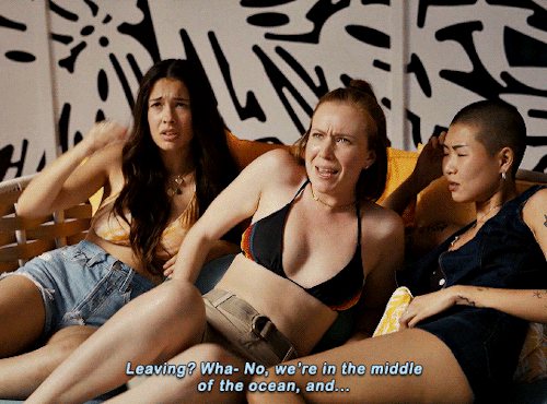 softdeb:  Hacks (2021-) dir. Lucia Aniello2.04 “The Captain’s Wife”