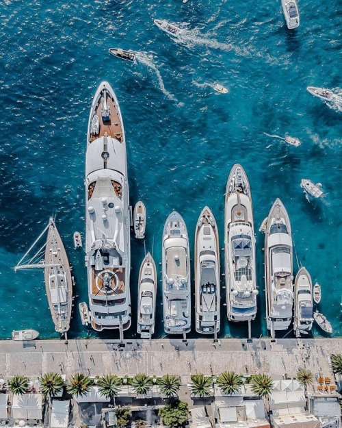 Luxury #yachts in the port of #Hvar #potd #photooftheday by: @mar.tography ・・・ H V A R #Croatia #vis