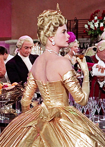 vespermartiniarchive-deactivate: Grace Kelly wearing designs by Edith Head in To Catch A Thief (1955)