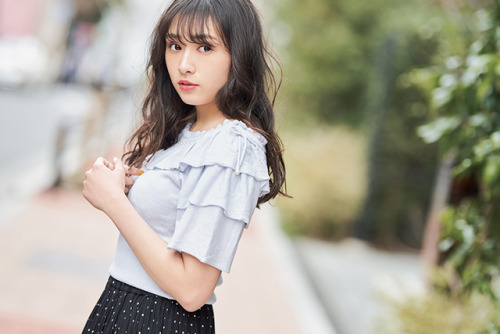 sakamichiclips: 男子ウケもやせ見えも叶う この春絶対欲しい【今っぽニット】モデル／鈴木愛理、渡辺梨加、髙橋ひかる