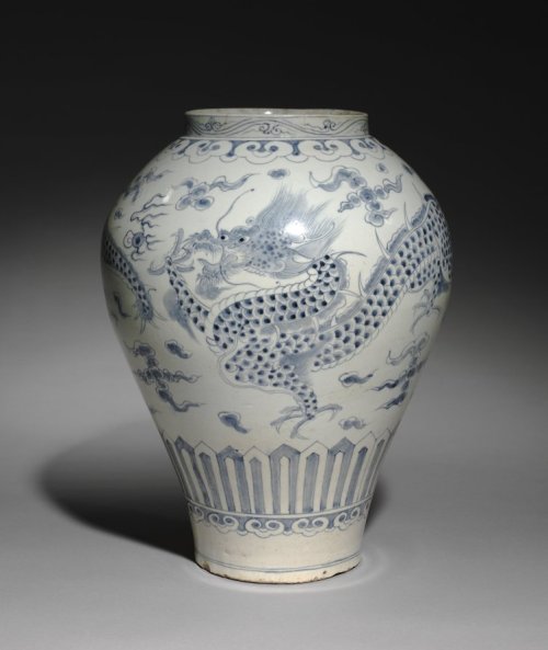 cma-korean-art: Jar with Dragon Design, 1700s, Cleveland Museum of Art: Korean ArtA mythical creatur