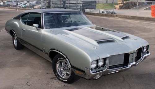 1972 Oldsmobile Cutlass 442 W-30