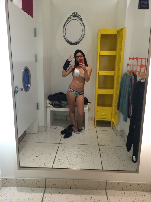 glitterxxbby:  buying clothes at kids gap like