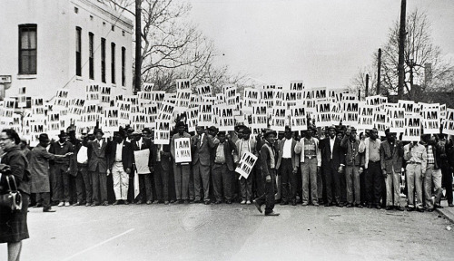 jordannamatlon:  butdoesitfloat.com curates photographs of civil rights I am a Man demonstrations. powerful. 