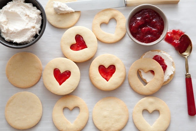 handmadepride:  Click here for more valentine’s day ideas.