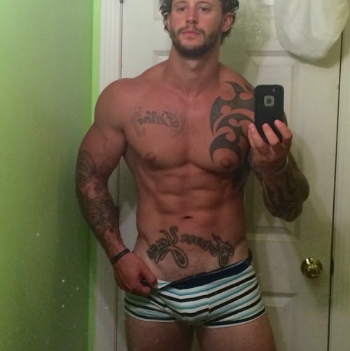 exclusivekiks:  Hot muscle guy named Alexander aka Snydah (Part 2) 