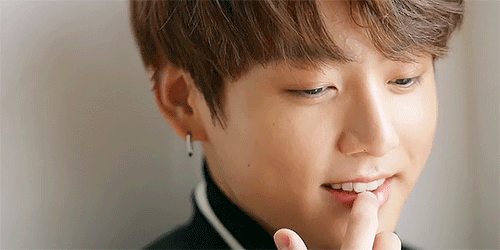 je0n:1 / ∞ gifsets of jungkook↳ ♡