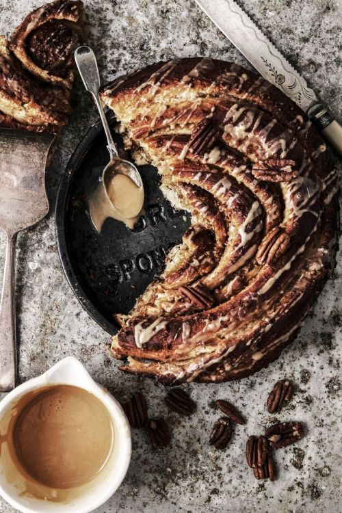 delicious-designs:giant pecan pie chelsea bun