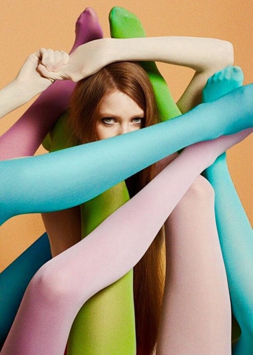 pantyhosetightslust: Colored pantyhose everywhere.