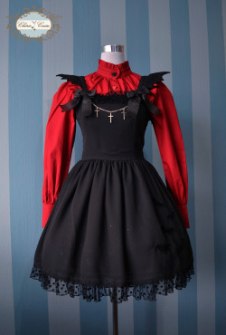 gothiccharmschool:  deathsbride:  cheriecerise:  To our dear followers!  We happily announce that the Special Halloween reserve for our new Jumperskirt is now open! Get the chance to be the most elegant “Queen of Bats” this October 31st~ Reservation