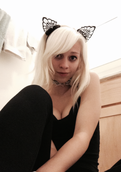 not4commercialuse:  LOVE these new ears =^.^= Mew 