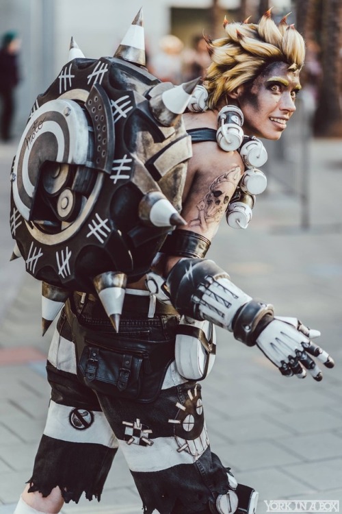 &ldquo;It&rsquo;s a perfect day for some mayhem!&rdquo;  My Junkrat cosplay from Wonderc