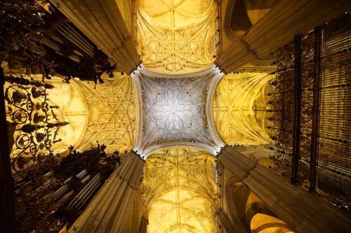 Seville cathedral ceiling #gothic #Seville #cathedral #ceiling (at Catedral De Sevilla)