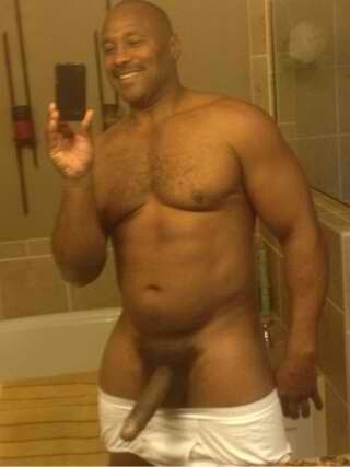 bent4blkdad:  Follow me for the sexiest daddies!