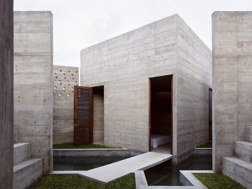 dezainnet:ルードヴィヒ・ゴドフロイが設計したメキシコ、オアハカの週末住宅「Zicatela house」(dezeen)Ludwig Godefroy designed Zicatela h