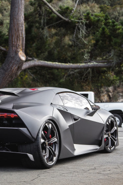 themanliness:  Sesto Elemento | Source |