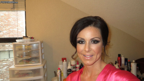 Porn Pics kendralustarmy:Baldracca senza trucco e col