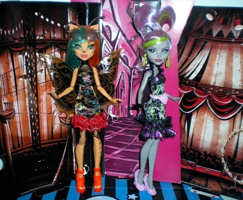 “Garden Ghouls” Toralei Stripe (+ accessories).“Welcome to Monsterhigh” Moan