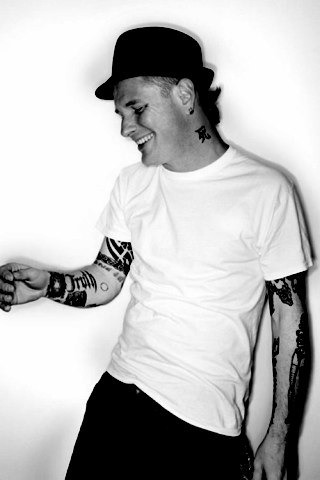 Day 13 - A picture of the lead singer.Corey Taylor of Slipknot and Stone Sour. I would post a pictur