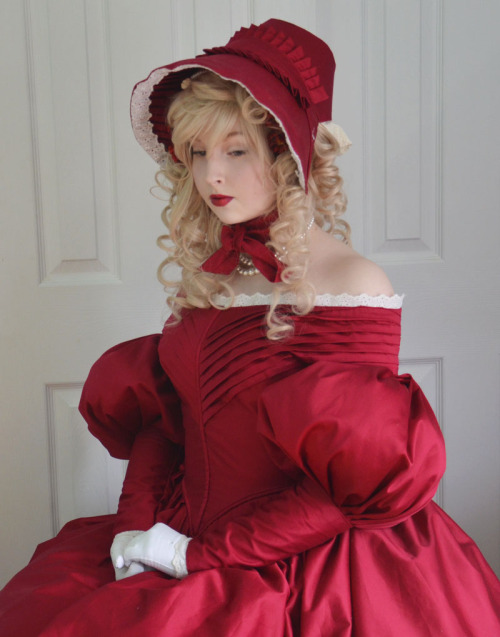 doxiequeen1: Finally got all the posts written and published about how I made this dress and bonnet