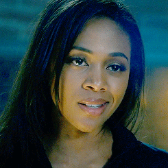 hotmodelscoldbottles:  This Woman is so confident Smart & Sexy, she giving Kerry Washington a Run for her Money…!!! She steals every scene she’s in….Proof Positive…True Star Power…!!!!