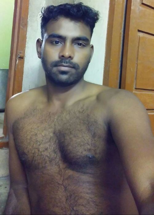 oliforyou: Sweet look…nice skin color…hairy…beauty of india..