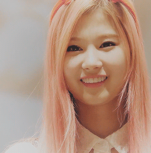 momo-ya: she’s a real angel