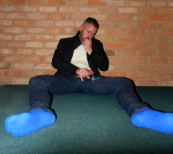 rugbysocklad:  Christening his jeans!