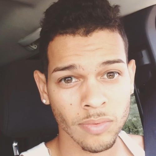 savvyifyanasty:  bastianpla:  #Colombian  > can you say perfection?  Follow me @ savvyifyanasty.tumblr.com