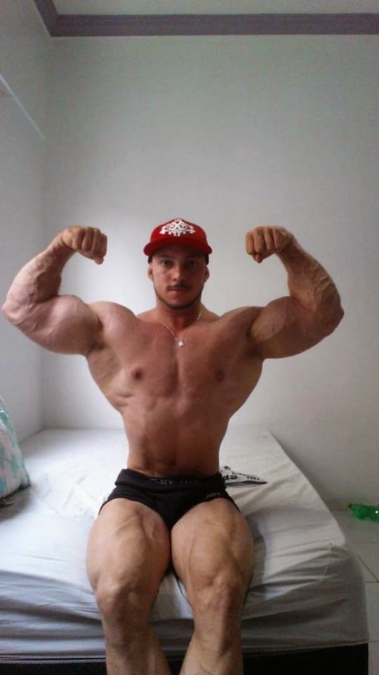 bodybodyman:Diego Dalmolin  Fucking Christ yes.