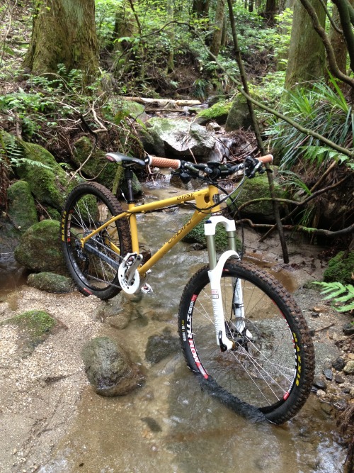 gracejunkie: xizang325:  ２０１３・８・０３ ＧＹＰＳＹ、シェイクダウン！！  mmmmm hardtail.