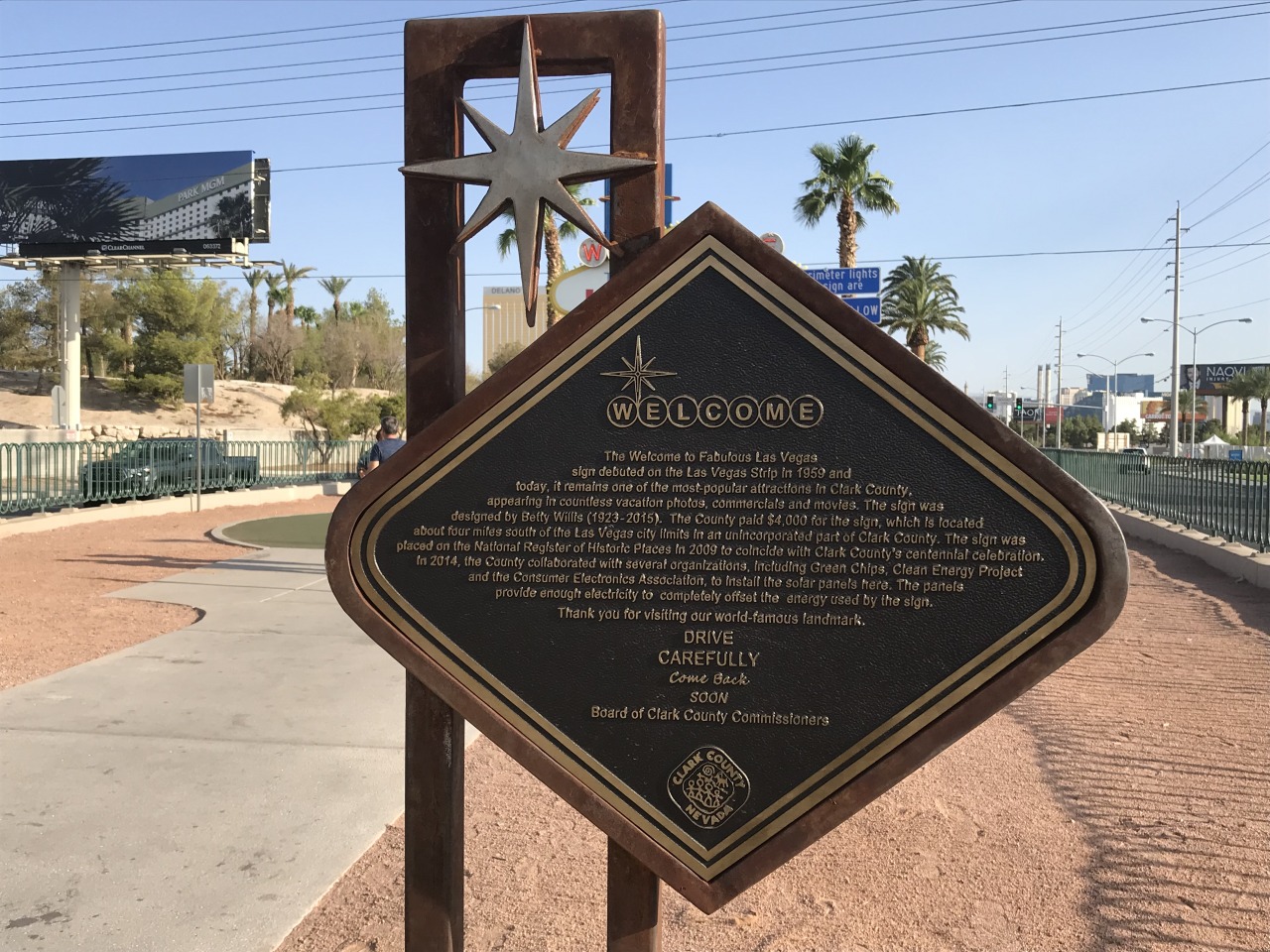 Welcome To Fabulous Las Vegas Sign - Monument