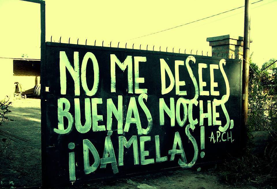 Sonríe la vida es una sola.